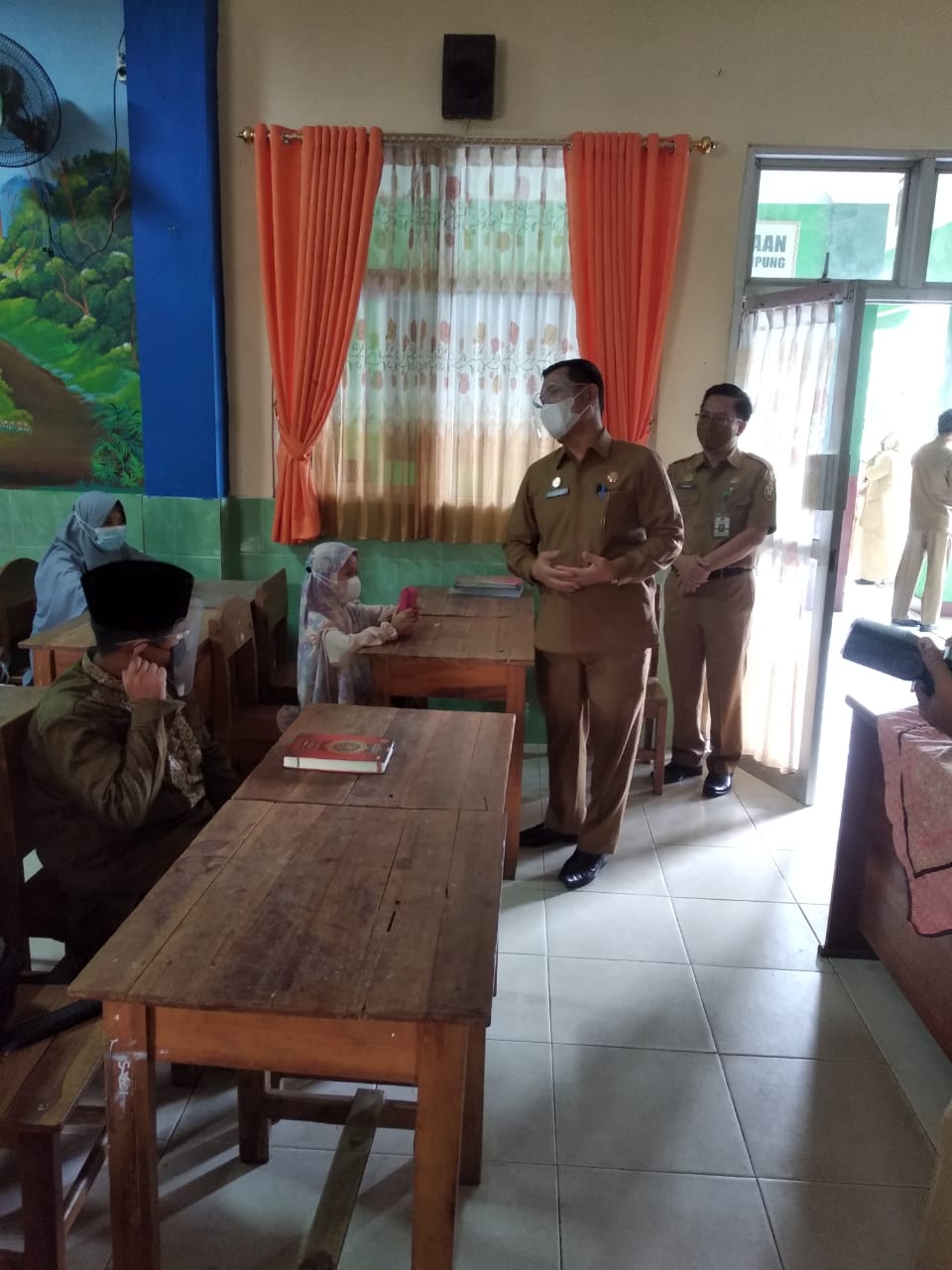 Ka Kanwil Kementerian Agama Provinsi Lampung Tinjau Program Tilawah Madrasah di MIN 5 Bandar Lampung